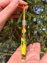 Load image into Gallery viewer, Crochet Handle &amp; Hook Set - Sunflower Skinny (Short for pencil grippers)
