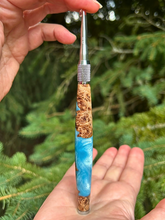 Load image into Gallery viewer, Crochet Handle &amp; Hook Set (Extra Long) - Bluebell
