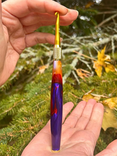 Load image into Gallery viewer, Crochet Handle &amp; Hook Set (Extra Long) - Somewhere Warmer
