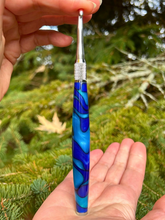 Load image into Gallery viewer, Crochet Handle &amp; Hook Set (Extra Long) - Aqua Wave
