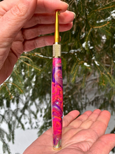 Load image into Gallery viewer, Crochet Handle &amp; Hook Set (Extra Long) - Pink Orange Pulse
