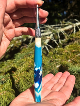 Load image into Gallery viewer, Crochet Handle &amp; Hook Set (Extra Long) - She Sells Seashells
