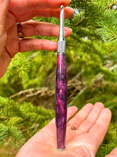Load image into Gallery viewer, Crochet Handle &amp; Hook Set (Extra Long) - Amethyst Stardust - GLITTER FILLED
