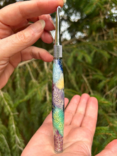 Load image into Gallery viewer, Crochet Handle &amp; Hook Set (Extra Long) - Flower &amp; Feather Speciality Piece (Mixed Beauty)
