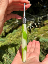 Load image into Gallery viewer, Crochet Handle &amp; Hook Set (Extra Long) - Flower and Feather Speciality Piece “Summer Days”
