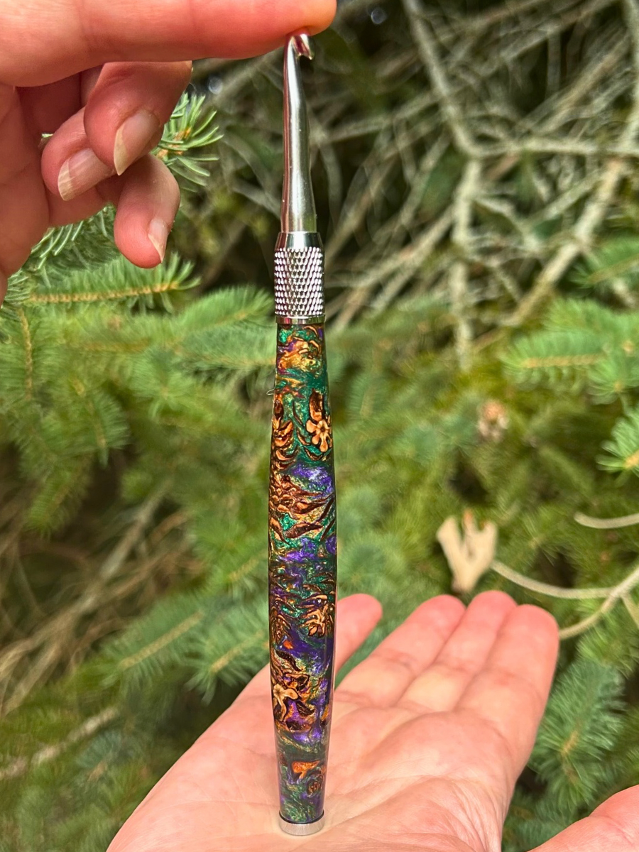 Crochet Handle & Hook Set (Extra Long) - MARDI GRAS Pinecone Speciality