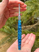 Load image into Gallery viewer, Crochet Handle &amp; Hook Set (Extra Long) - Water Serpent
