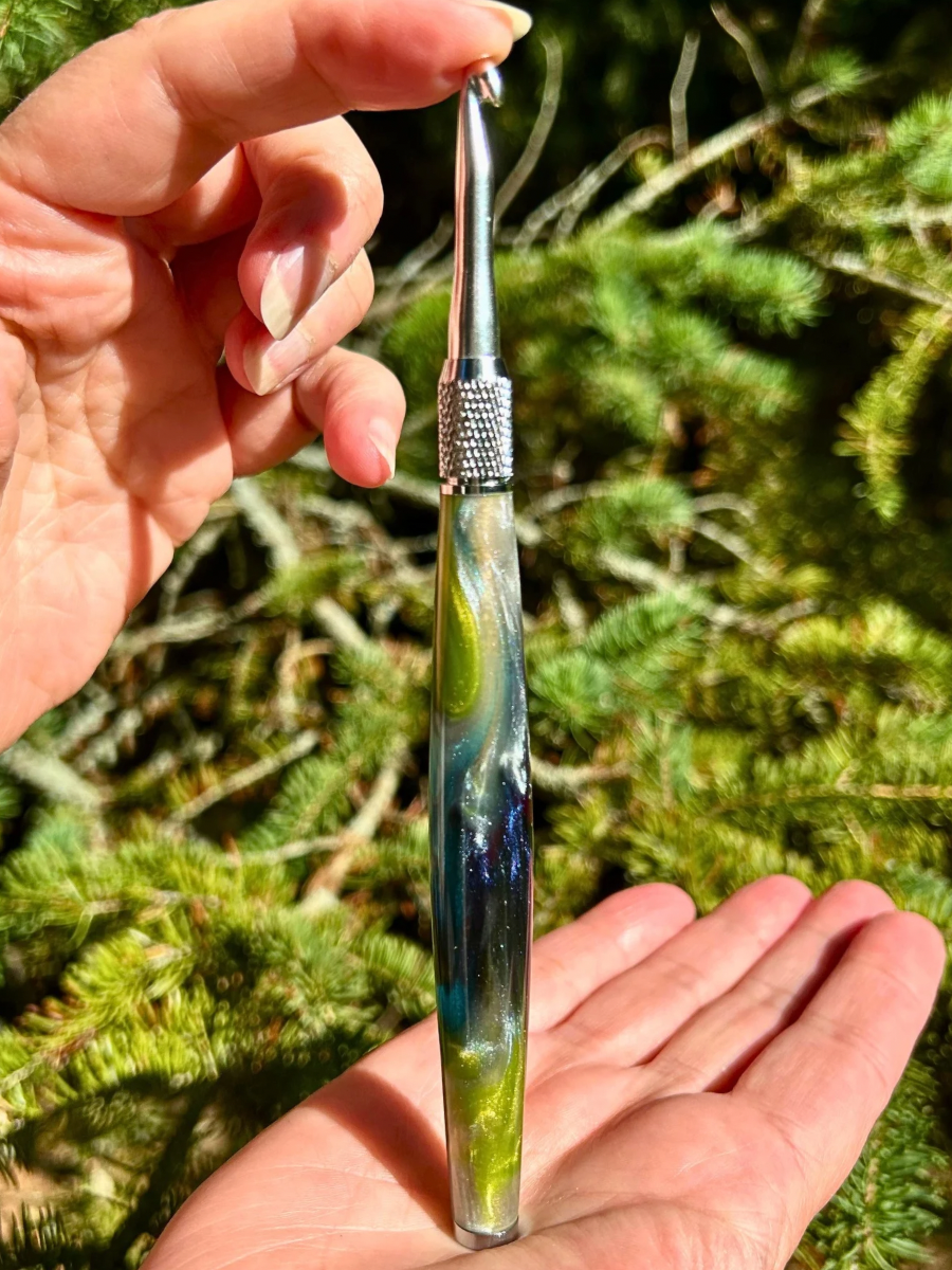 Crochet Handle & Hook Set (Extra Long) - Peacock Plume