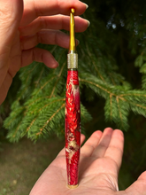 Load image into Gallery viewer, Crochet Handle &amp; Hook Set (Extra Long) - Flower &amp; Feather Speciality Piece “Love
