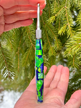 Load image into Gallery viewer, Crochet Handle &amp; Hook Set (Extra Long) - Alien Orbit Mosaic Explosion
