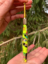 Load image into Gallery viewer, Crochet Handle &amp; Hook Set (Extra Long) - NEON Mosaic Explosion Yellow
