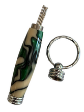 Load image into Gallery viewer, Needle Case - Emerald Sand
