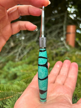 Load image into Gallery viewer, Crochet Handle &amp; Hook Set - COOL MINT GLOW IN THE DARK (Extra short for pencil grippers) Chunky
